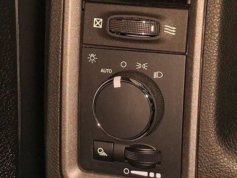 Used 2022 RAM 1500 Tradesman w/ Chrome Appearance Group AWD/4WD image 36