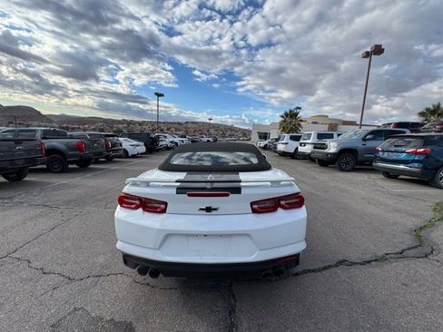 Used 2020 Chevrolet Camaro LT w/ Technology Package image 4