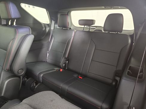 Certified 2025 Chevrolet Traverse Z71 image 13