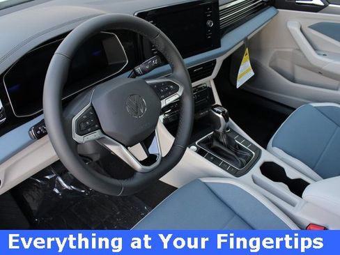 New 2026 Volkswagen Jetta SE image 2