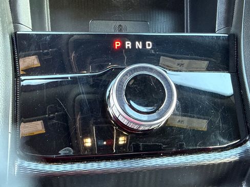 Used 2024 Jeep Grand Cherokee L Laredo image 34