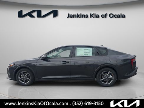 New 2025 Kia K4 LXS image 6
