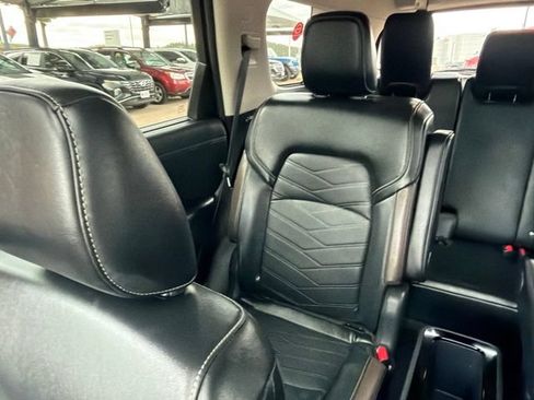 Certified 2025 Nissan Pathfinder Platinum AWD/4WD image 17