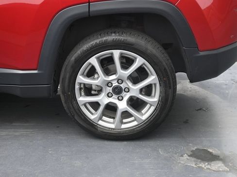 Used 2025 Jeep Compass Limited AWD/4WD image 13