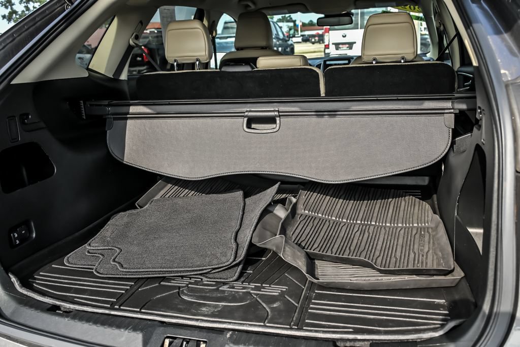 Used 2021 Ford Edge SEL w/ Cargo Accessory Package AWD/4WD image 11