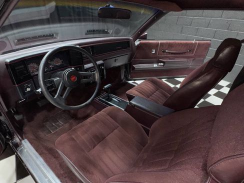 Used 1987 Chevrolet Monte Carlo SS image 2