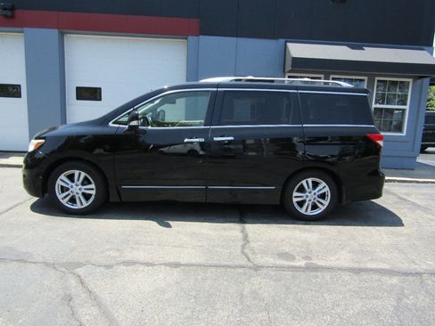 Used 2015 Nissan Quest Platinum image 1