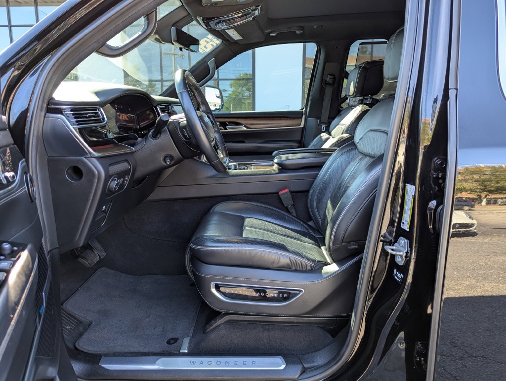 Used 2022 Jeep Grand Wagoneer Series II w/ Convenience Group III AWD/4WD image 14