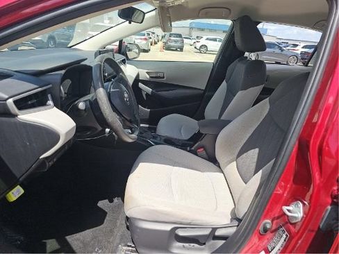 Used 2022 Toyota Corolla LE FWD image 4