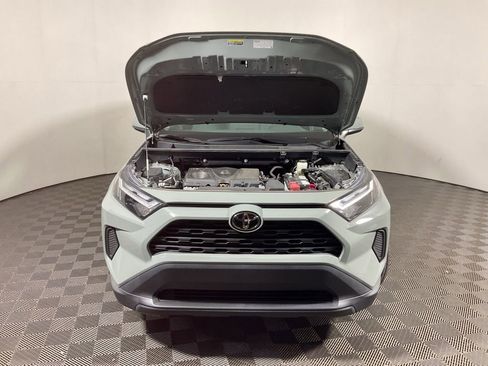 Used 2022 Toyota RAV4 XLE w/ Convenience Package AWD/4WD image 11