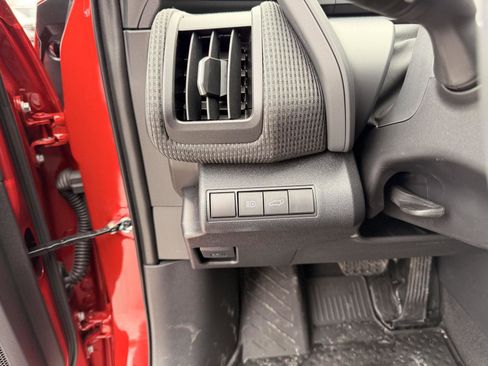 Used 2025 Subaru Solterra Limited image 21