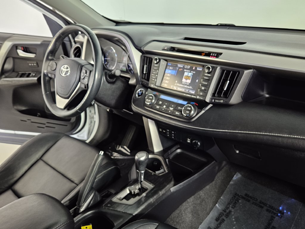 Used 2017 Toyota RAV4 Platinum w/ All Weather Liner Package FWD image 13