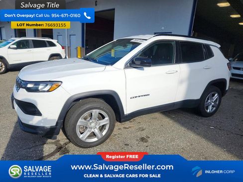 Used 2023 Jeep Compass Latitude image 1