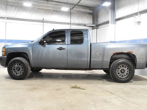 Used 2011 Chevrolet Silverado 1500 LS RWD image 14