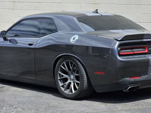 Used 2016 Dodge Challenger SRT w/ Technology Group RWD image 3