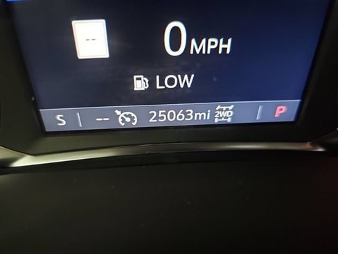 Used 2023 GMC Acadia AT4 w/ Trailering Package AWD/4WD image 16
