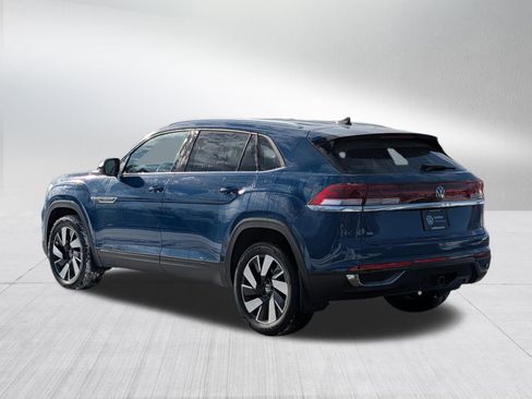 Certified 2025 Volkswagen Atlas Cross Sport SE image 5