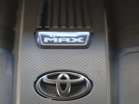 New 2025 Toyota Tundra Platinum AWD/4WD image 14