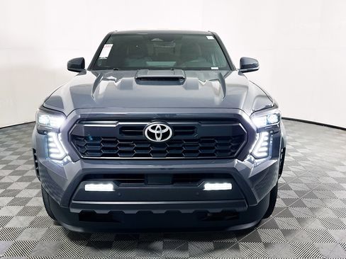 Used 2024 Toyota Tacoma TRD Sport w/ TRD Sport Upgrade Package RWD image 8