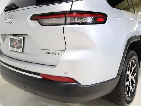 Used 2024 Jeep Grand Cherokee L Limited w/ Luxury Tech Group II image 73