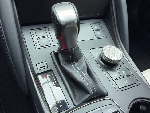 Used 2022 Lexus IS 350 F Sport image 27