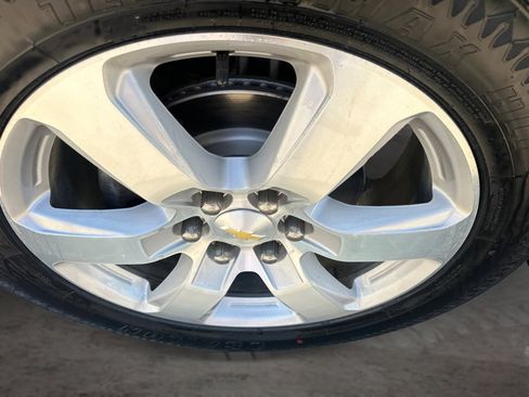 Used 2017 Chevrolet Traverse Premier FWD image 18