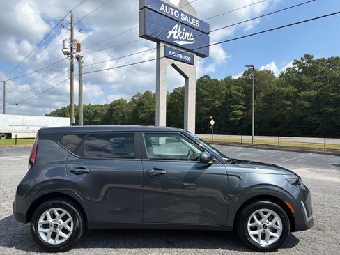 Used 2025 Kia Soul LX w/ LX Technology Package FWD image 37