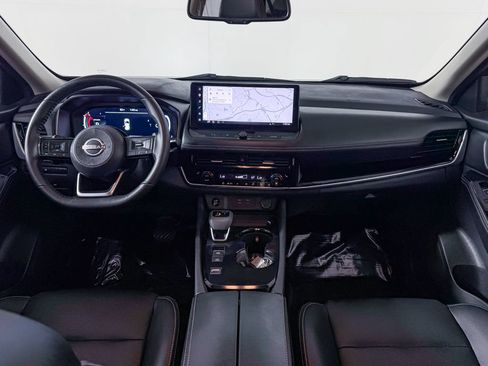 Certified 2024 Nissan Rogue SL FWD image 15