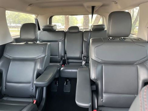 Used 2025 Ford Expedition Max Active AWD/4WD image 17