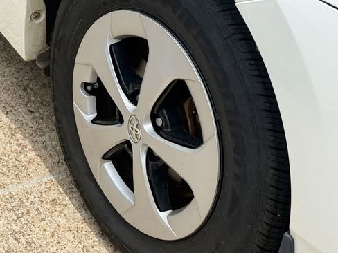 Used 2012 Toyota Prius Two FWD image 8