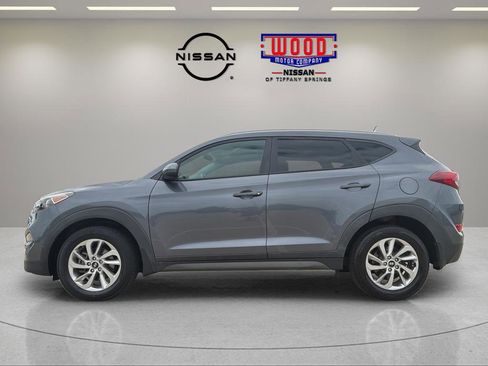 Used 2016 Hyundai Tucson SE w/ Option Group 12 FWD image 3