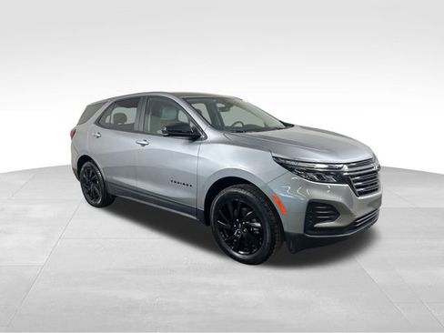 Used 2023 Chevrolet Equinox LS w/ LS Convenience Package image 8