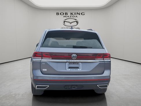 Used 2024 Volkswagen Atlas SE FWD image 4