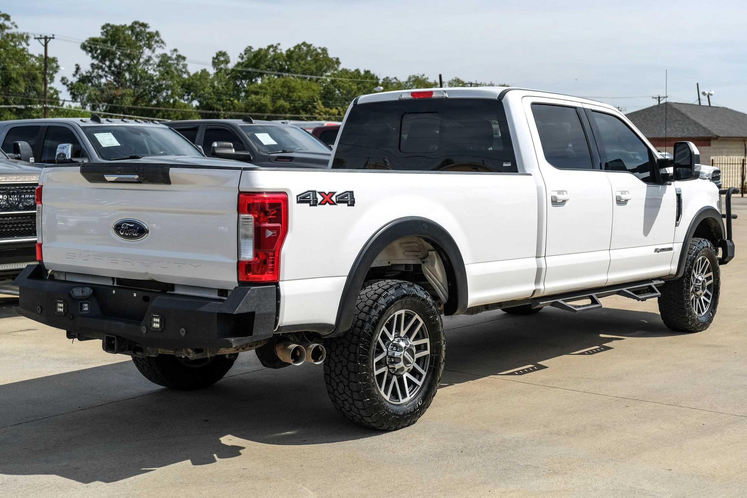 Used 2017 Ford F350 Lariat w/ Lariat Value Package AWD/4WD image 9