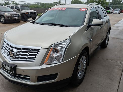 Used 2014 Cadillac SRX Luxury w/ Driver Awareness Package FWD image 9