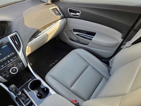 Used 2018 Acura TLX FWD image 14