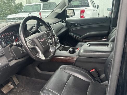 Used 2020 GMC Yukon SLT AWD/4WD image 5
