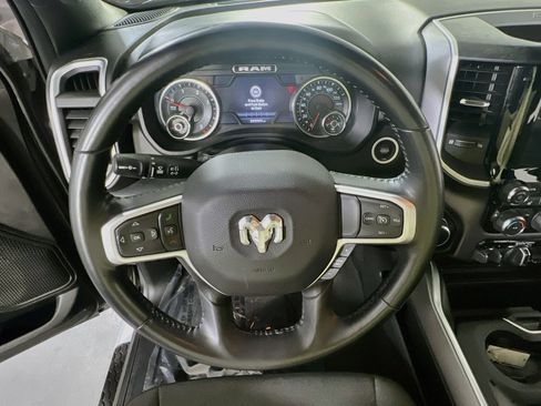 Used 2022 RAM 1500 Big Horn AWD/4WD image 11