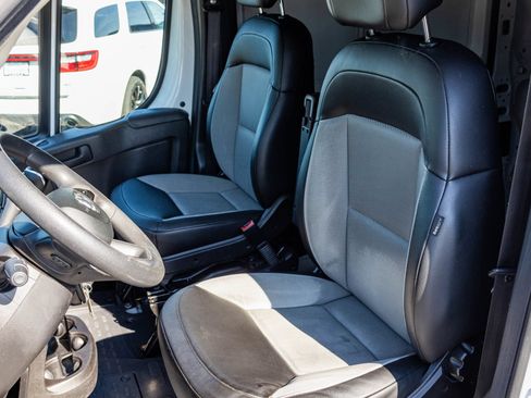Used 2023 RAM ProMaster 2500 FWD image 17