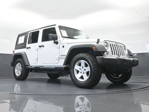Used 2018 Jeep Wrangler Unlimited Sport S AWD/4WD image 58
