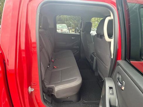 Used 2024 Nissan Frontier SV image 38