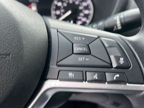 Used 2025 Nissan Sentra SV image 15