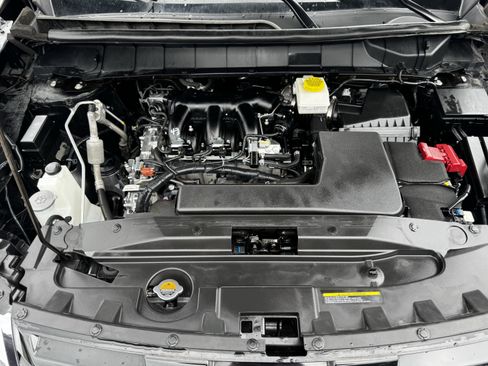 Used 2025 Nissan Pathfinder S FWD image 30