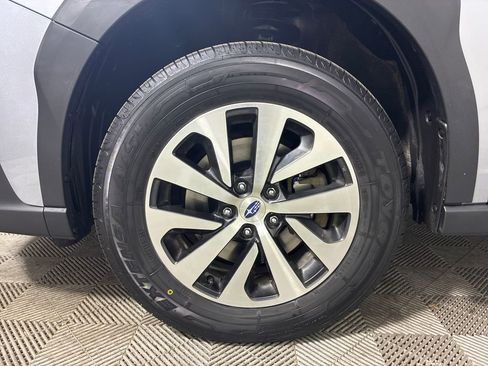 Used 2023 Subaru Outback Premium AWD/4WD image 6