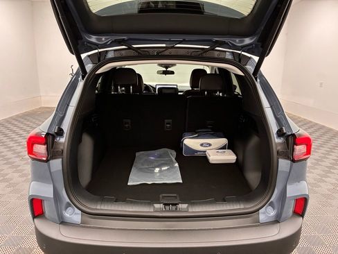 New 2026 Ford Escape SE image 9