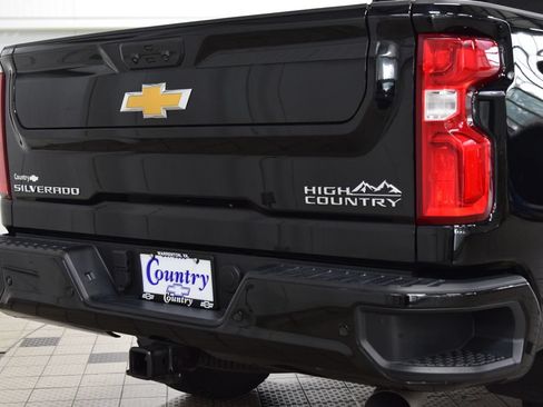 Used 2024 Chevrolet Silverado 2500 High Country w/ Technology Package AWD/4WD image 24