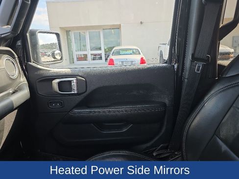 Used 2018 Jeep Wrangler Unlimited Sahara AWD/4WD image 14