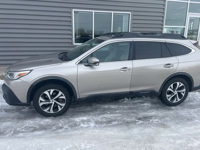 Used 2020 Subaru Outback Limited w/ Tech Package 2