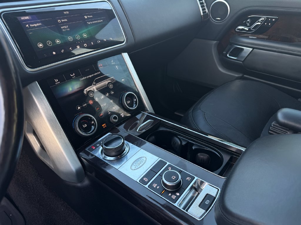 Used 2019 Land Rover Range Rover Supercharged AWD/4WD image 17