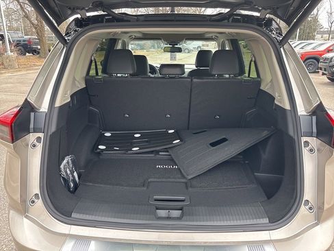 New 2026 Nissan Rogue Platinum w/ Platinum Premium Package image 16